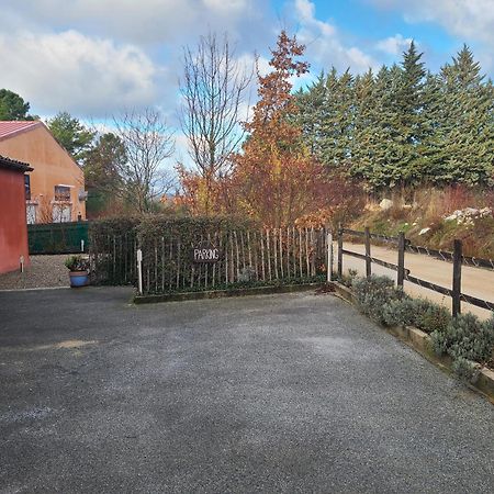 Gite Les Esparrus Villecroze Bagian luar foto