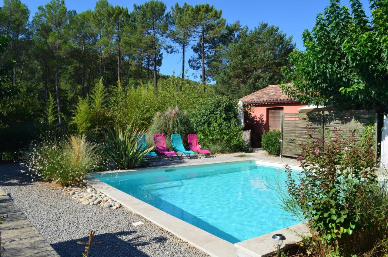 Gite Les Esparrus Villecroze Bagian luar foto