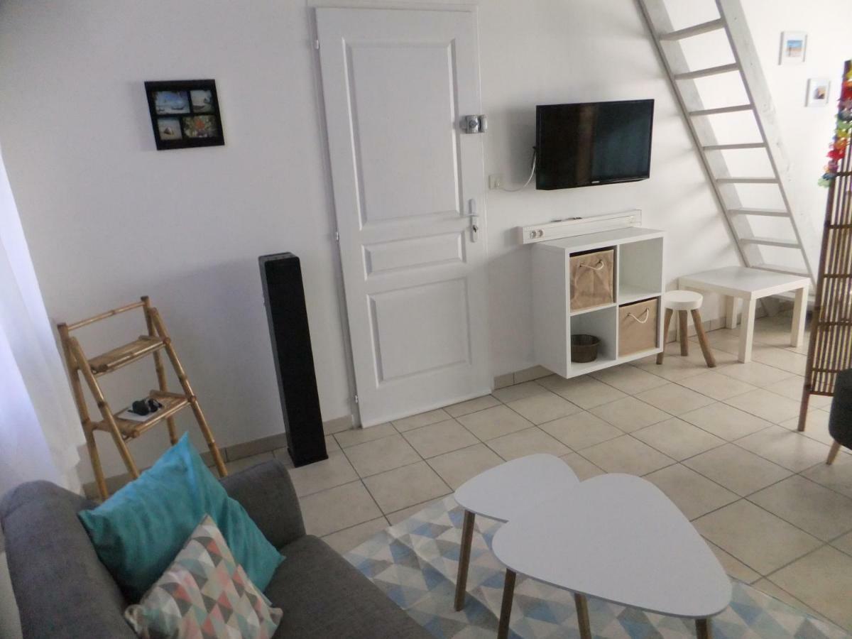 Gite Les Esparrus Villecroze Bagian luar foto