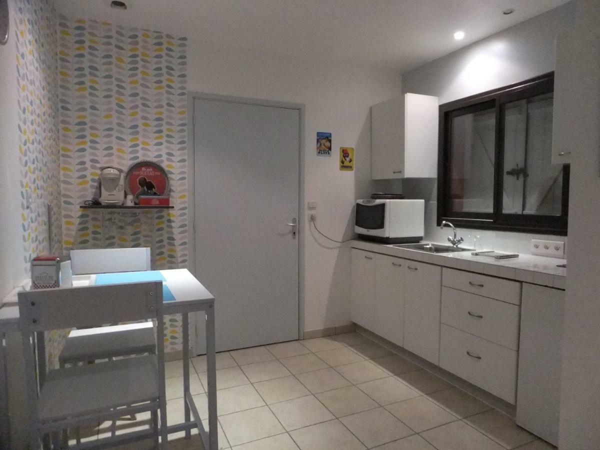 Gite Les Esparrus Villecroze Bagian luar foto