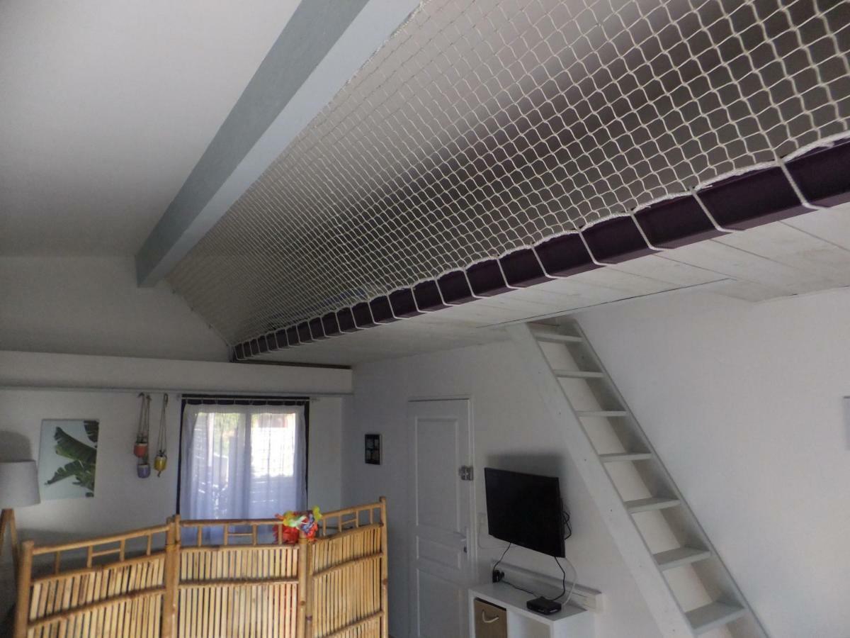 Gite Les Esparrus Villecroze Bagian luar foto